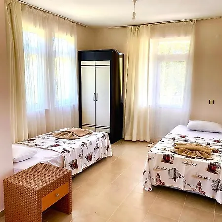 Gera Flora Case de vacanță